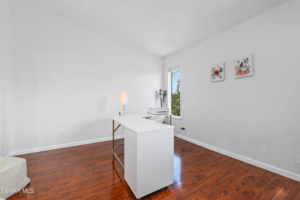 881 Warwick Avenue Property Photo 18