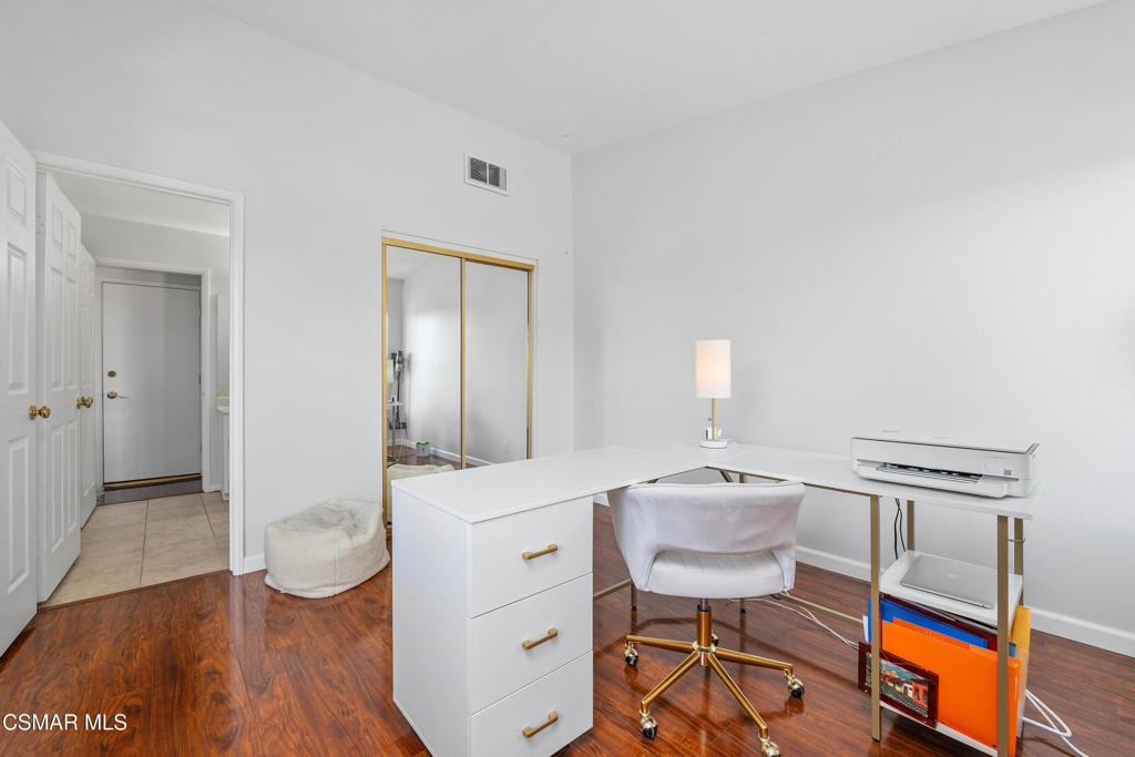 881 Warwick Avenue Property Photo 19