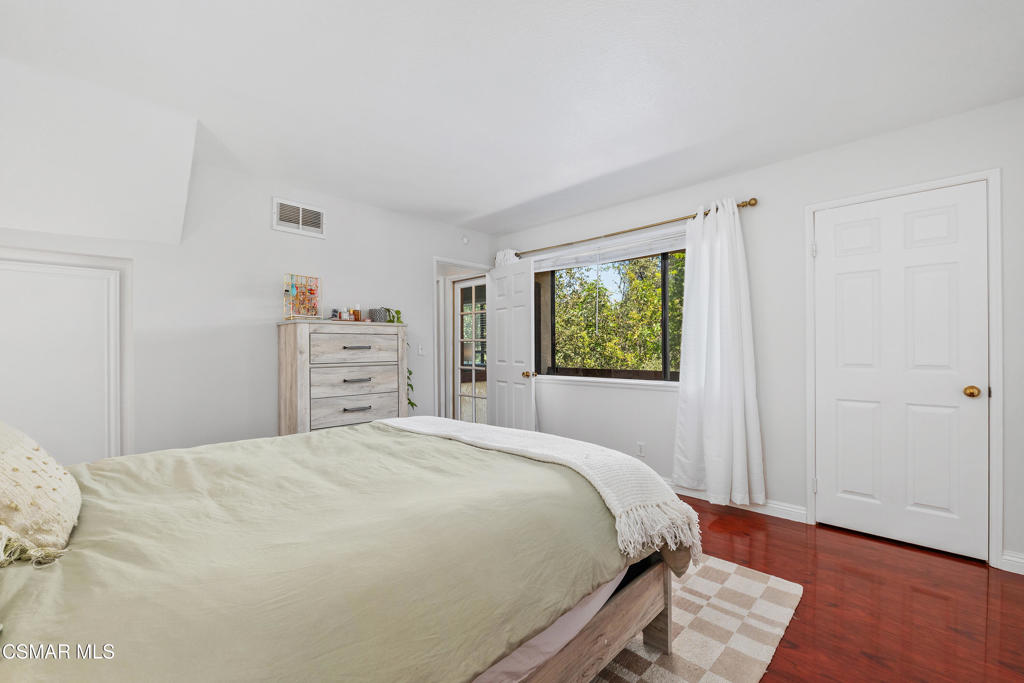 881 Warwick Avenue Property Photo 27