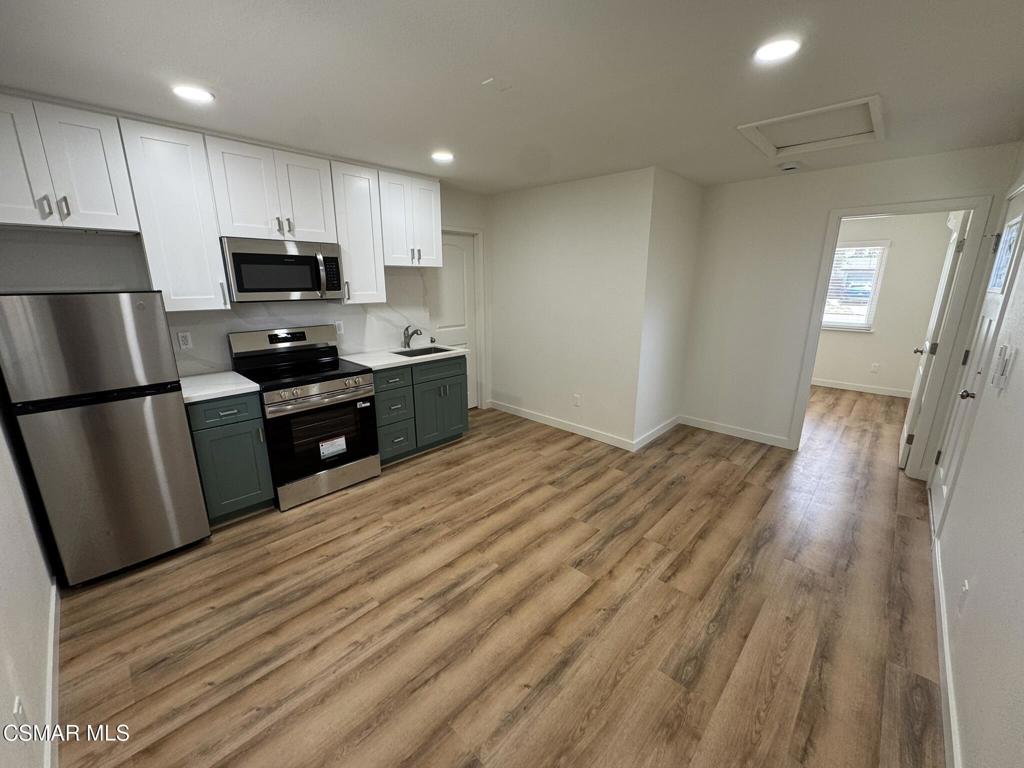 1281 Hartley Avenue B Property Photo 1