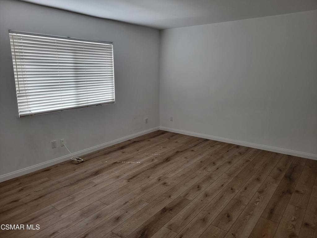 1568 Covington Avenue Property Photo 9