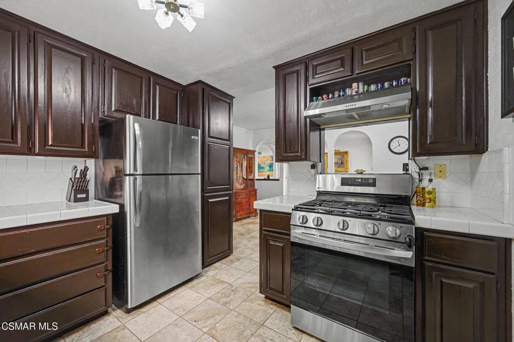2248 Athens Avenue Property Photo 11