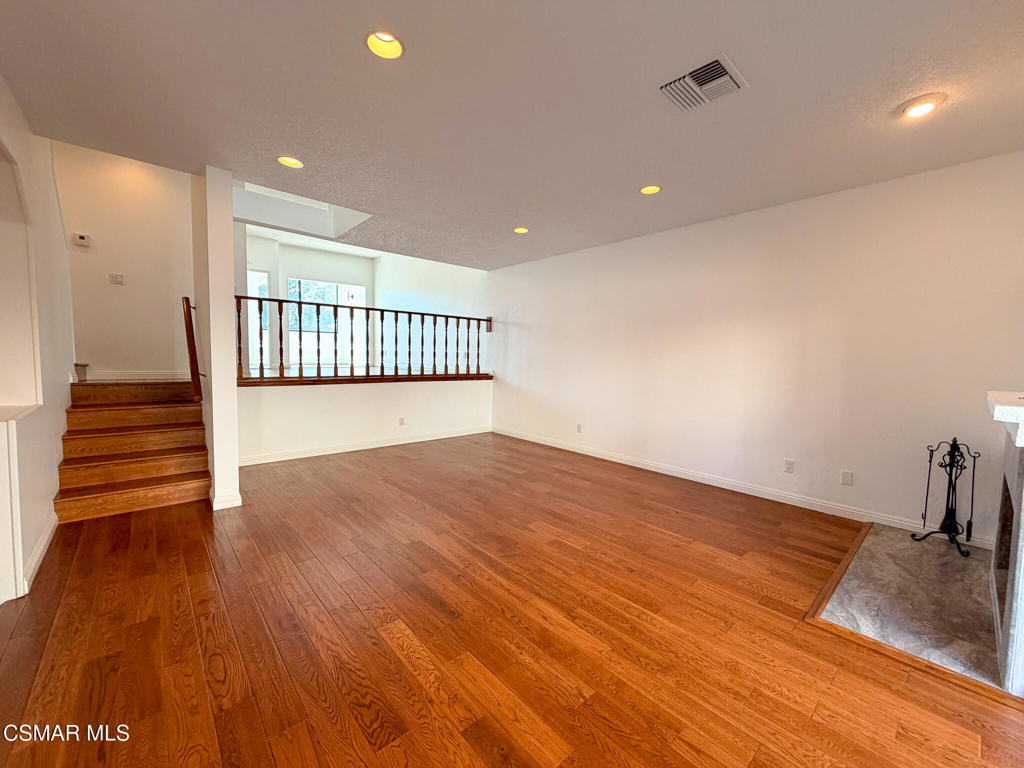 18242 Burbank Boulevard 8 Property Photo 2