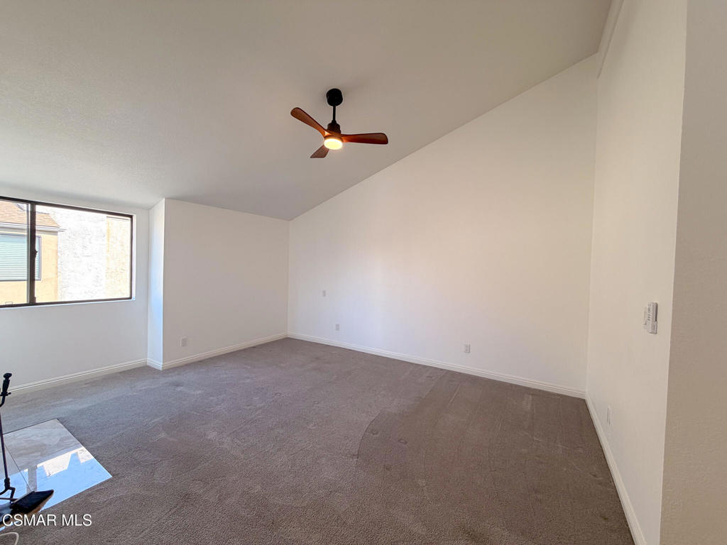 18242 Burbank Boulevard 8 Property Photo 21
