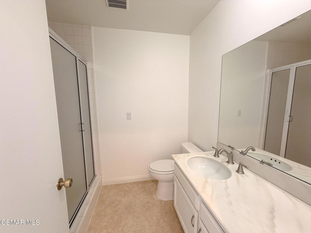 18242 Burbank Boulevard 8 Property Photo 28