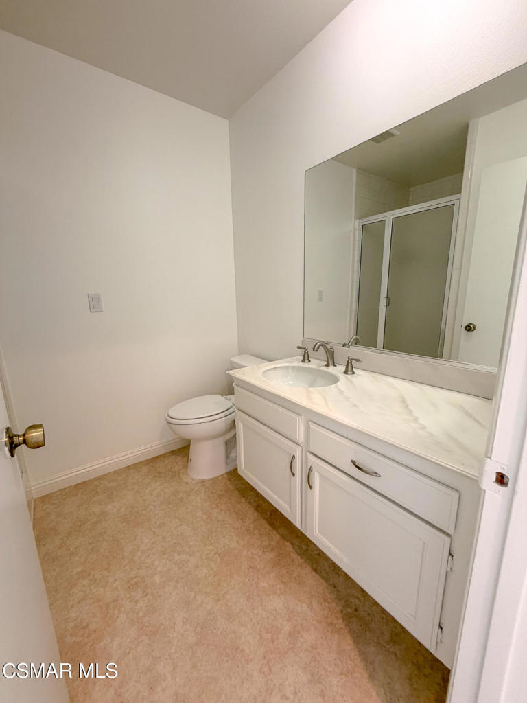 18242 Burbank Boulevard 8 Property Photo 29