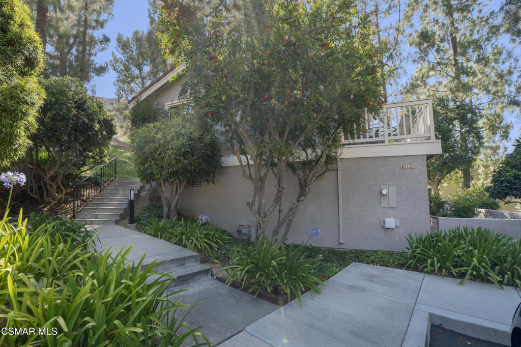 619 Calle Seguro Property Photo 3