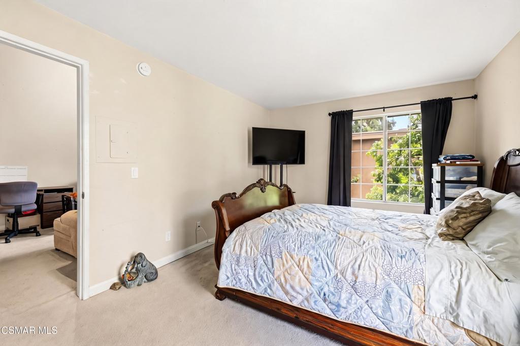 21400 Burbank Boulevard 306 Property Photo 10
