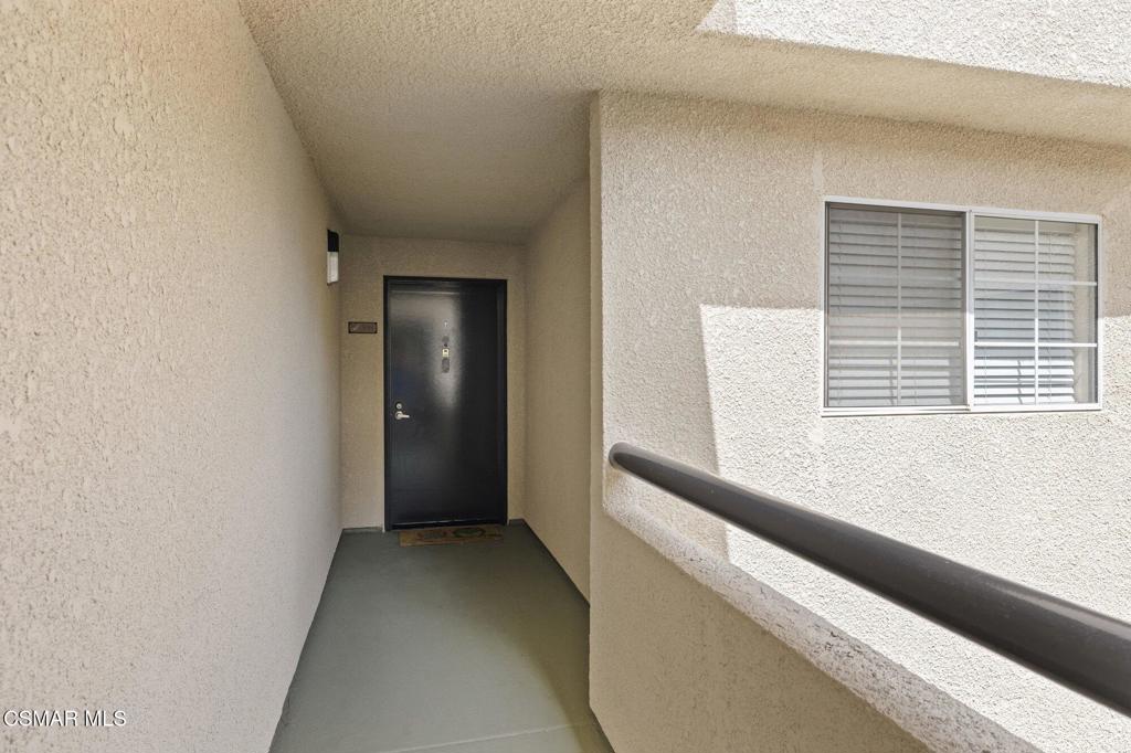 21400 Burbank Boulevard 306 Property Photo 12