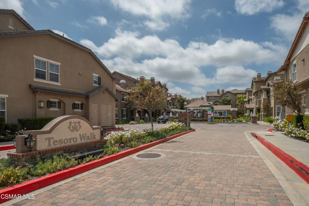 4572 Via Presidio Property Photo 1