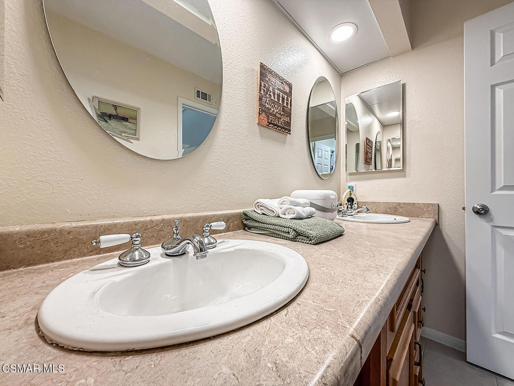 2111 Peak Place Property Photo 33