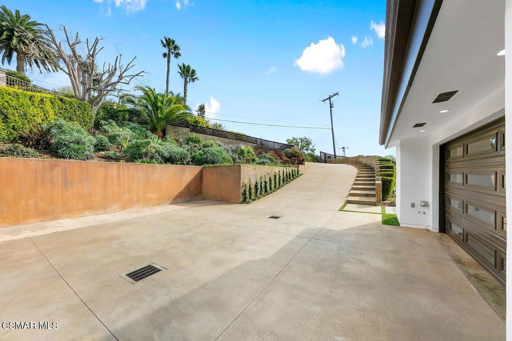 27091 Sea Vista Drive Property Photo 4