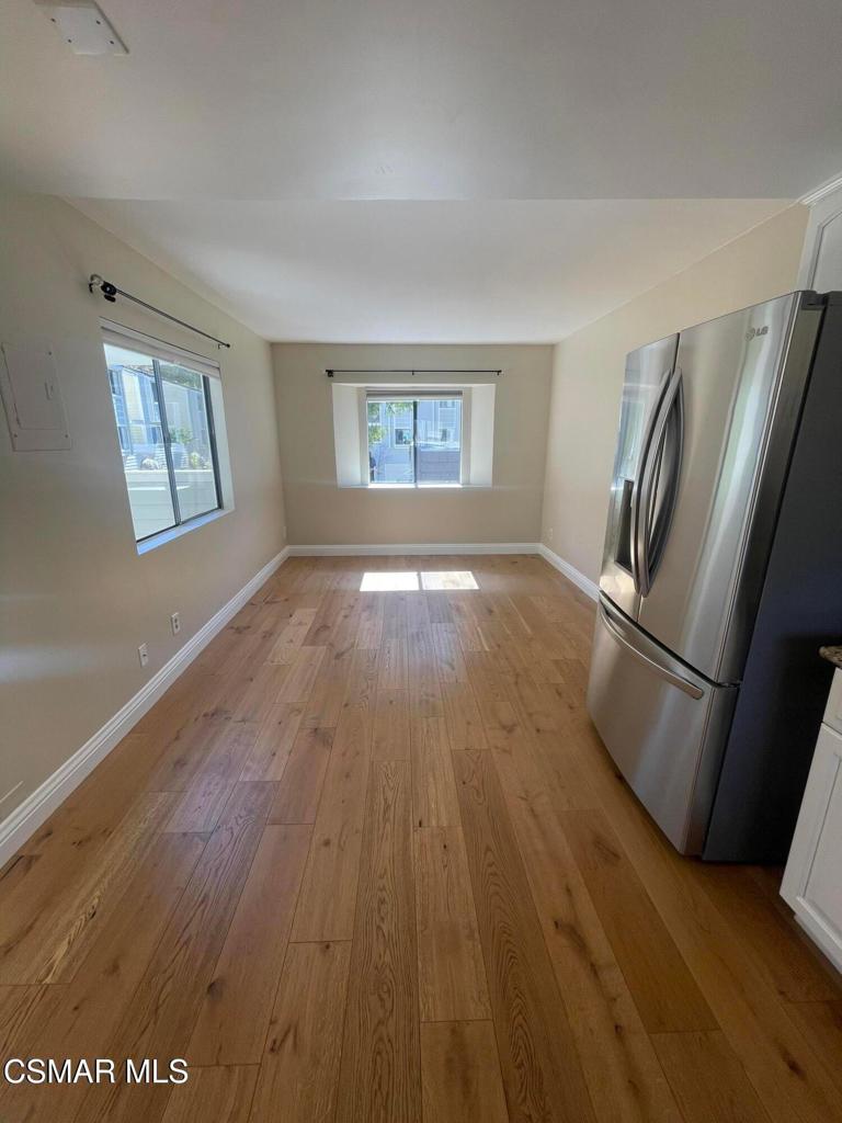 1174 Westlake Boulevard E Property Photo 5