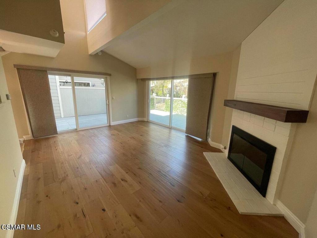 1174 Westlake Boulevard E Property Photo 7