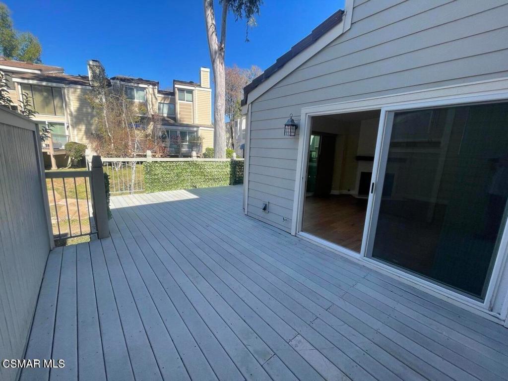 1174 Westlake Boulevard E Property Photo 21