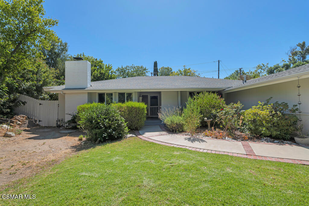 1060 Colby Circle Property Photo 3