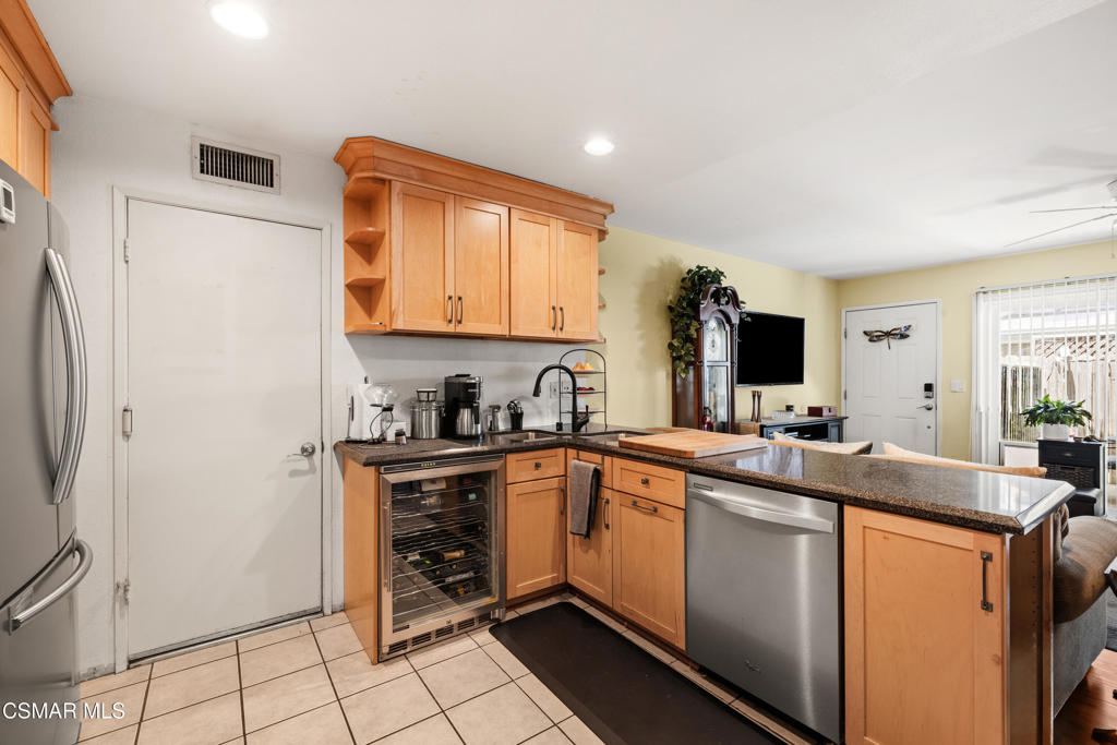 988 Vallejo Avenue Property Photo 10
