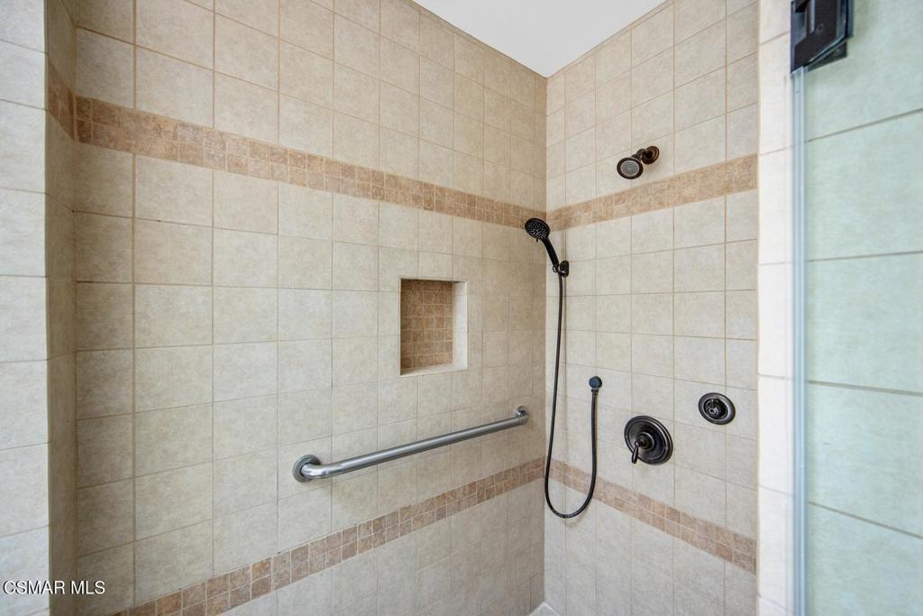 23056 Park Privado Property Photo 33