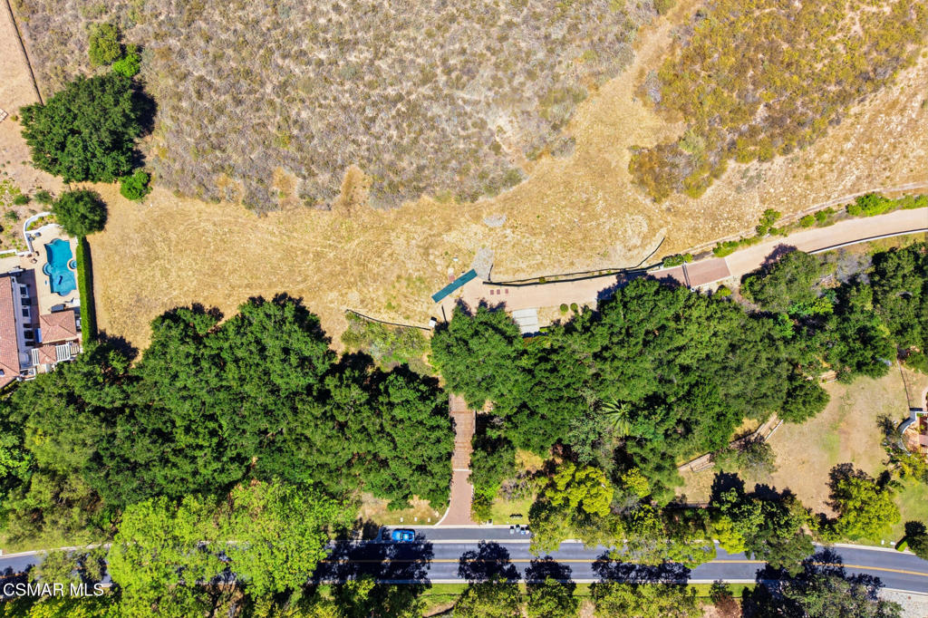 661 Lakeview Canyon Road Property Photo 3
