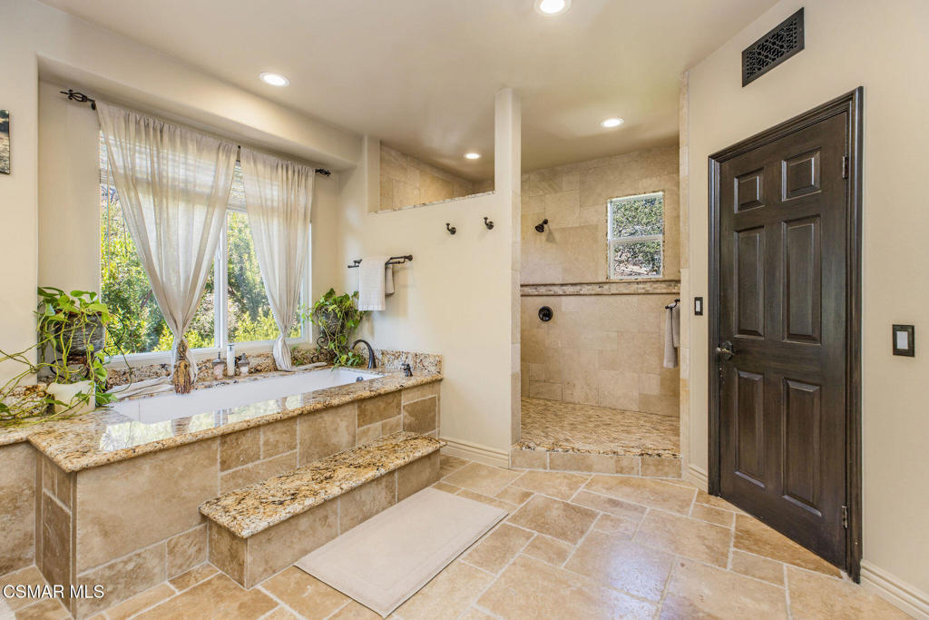 307 Briar Bluff Circle Property Photo 23