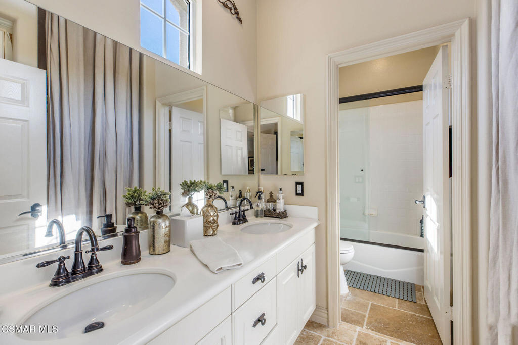 307 Briar Bluff Circle Property Photo 28