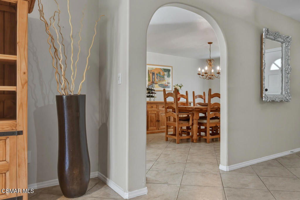 26961 Helmond Drive Property Photo 6