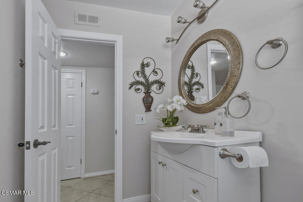 26961 Helmond Drive Property Photo 15