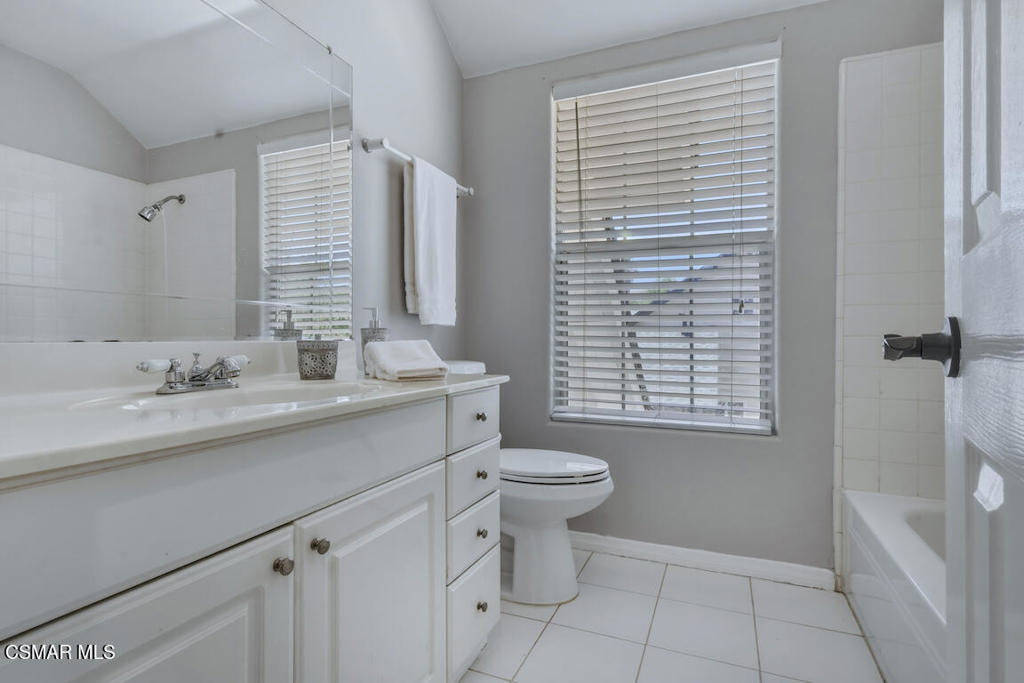 26961 Helmond Drive Property Photo 18