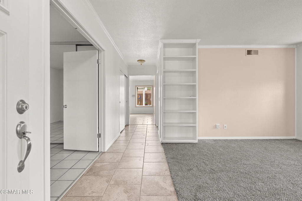 5358 Willow View Drive Property Photo 4