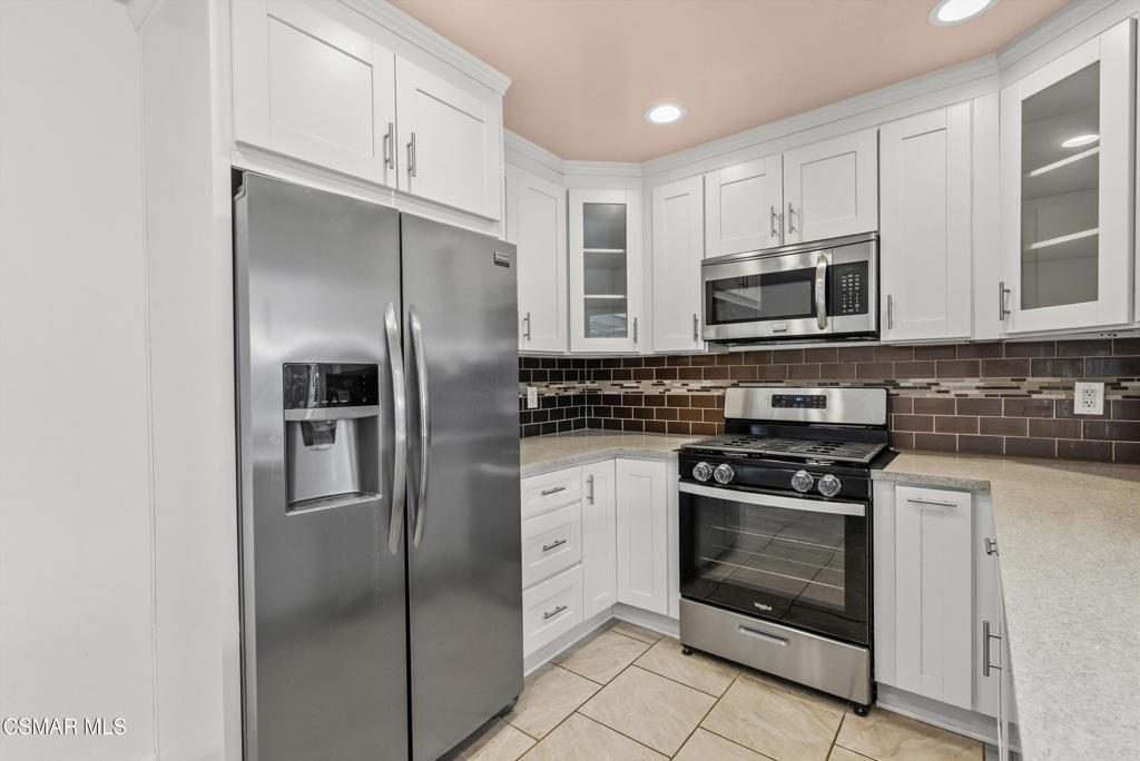 5358 Willow View Drive Property Photo 12
