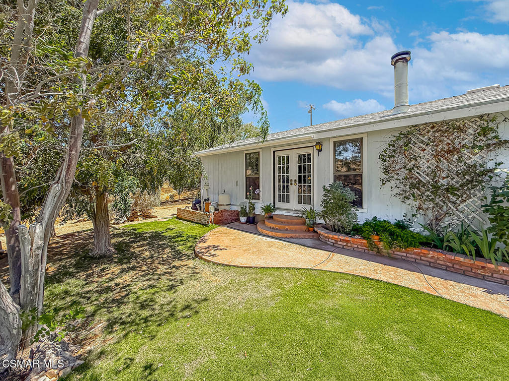33045 Oracle Hill Road Property Photo
