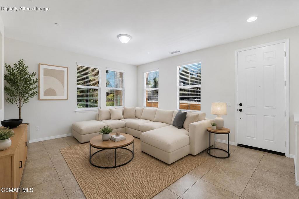 1618 Heywood Street E Property Photo 3