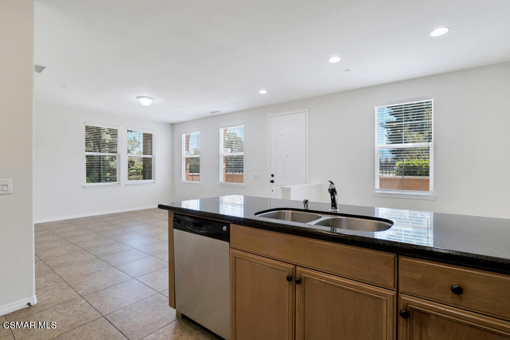 1618 Heywood Street E Property Photo 18