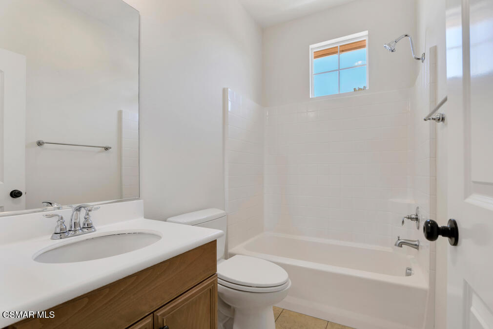 1618 Heywood Street E Property Photo 24