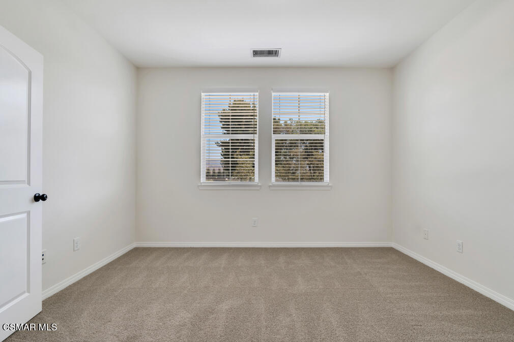1618 Heywood Street E Property Photo 29