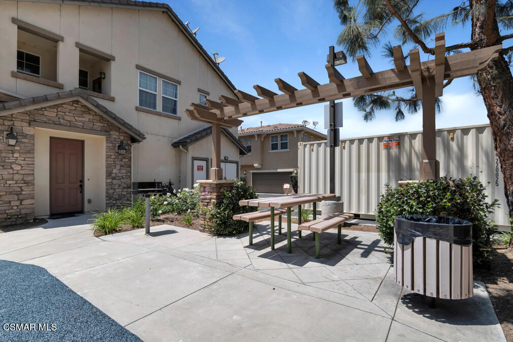 1618 Heywood Street E Property Photo 43