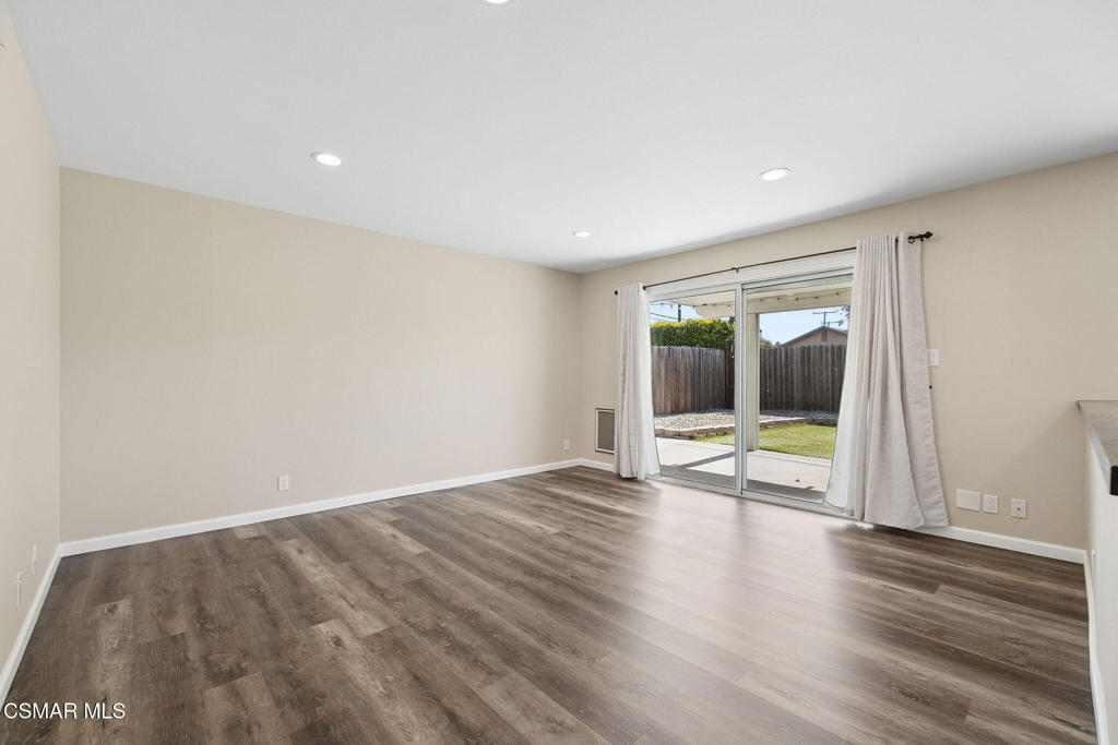 2066 Dwight Avenue Property Photo 12