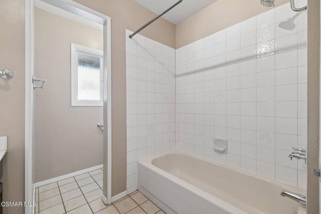2066 Dwight Avenue Property Photo 25
