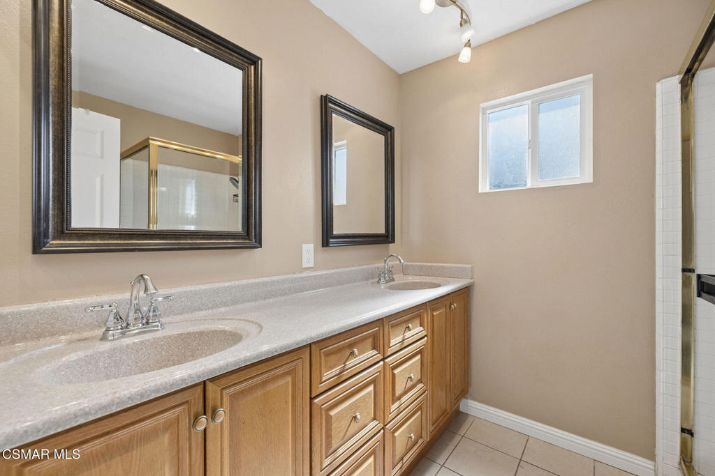 2066 Dwight Avenue Property Photo 35