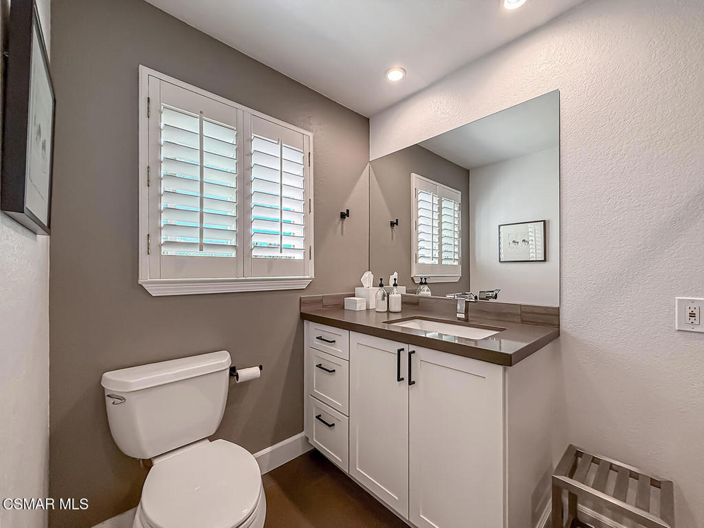 687 Stonebrook Street Property Photo 47