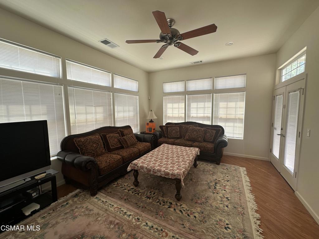 505 E Evans Road Property Photo 9