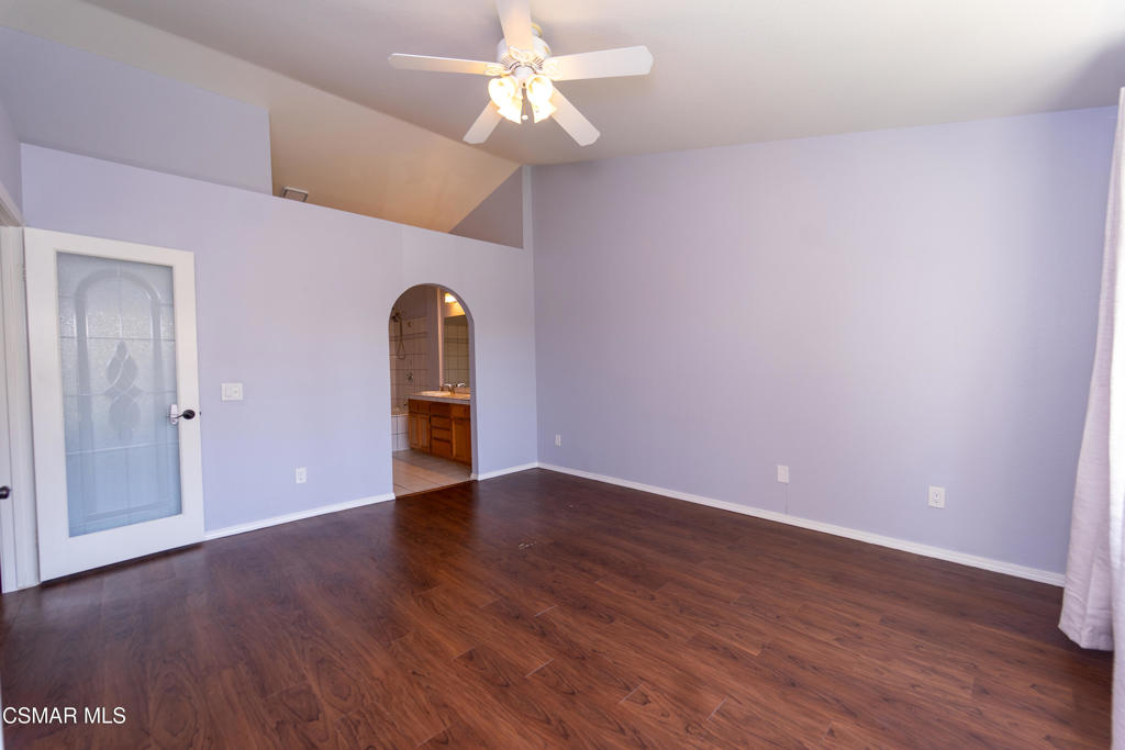 275 Ridgeton Lane B Property Photo 32