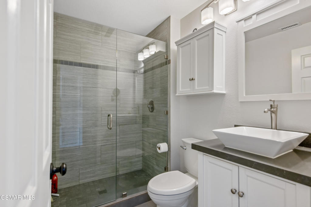 275 Ridgeton Lane B Property Photo 40