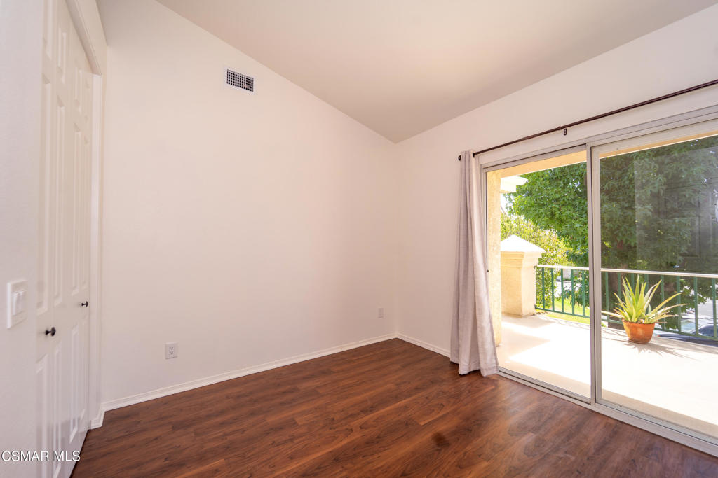 275 Ridgeton Lane B Property Photo 42