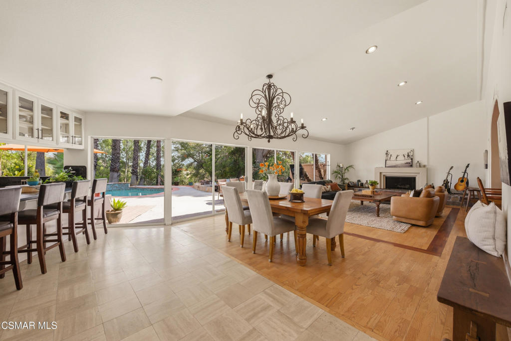 6110 Colodny Drive Property Photo 17