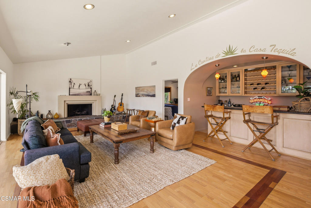 6110 Colodny Drive Property Photo 19