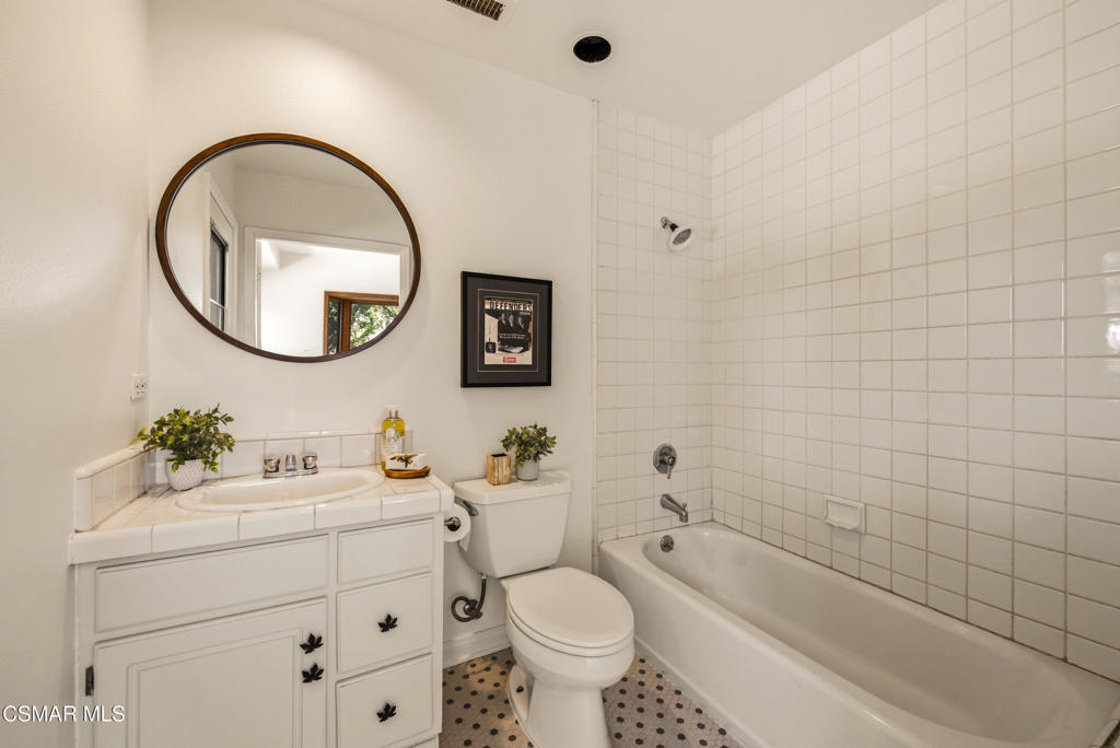 6110 Colodny Drive Property Photo 31