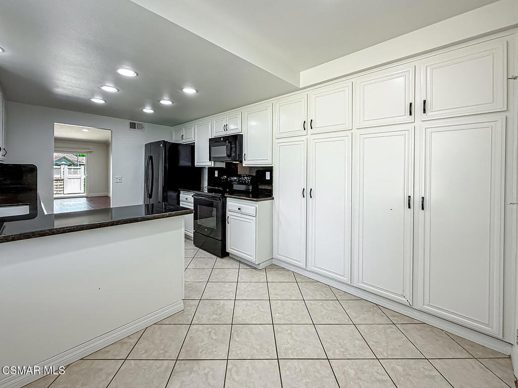 42203 Village 42 Property Photo 13