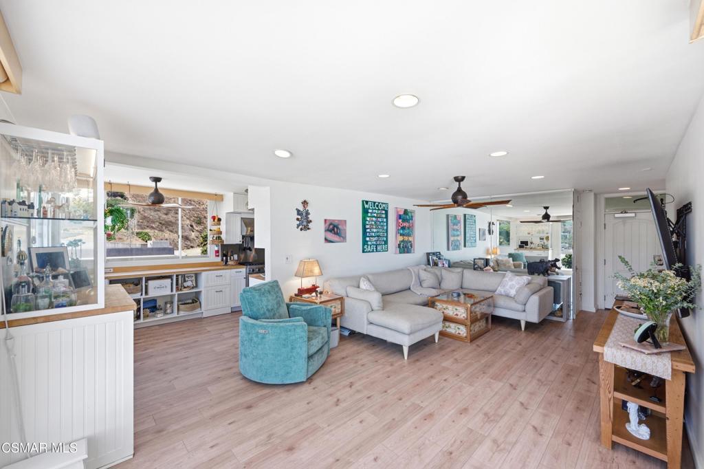 22548 Pacific Coast Highway 407 Property Photo 9