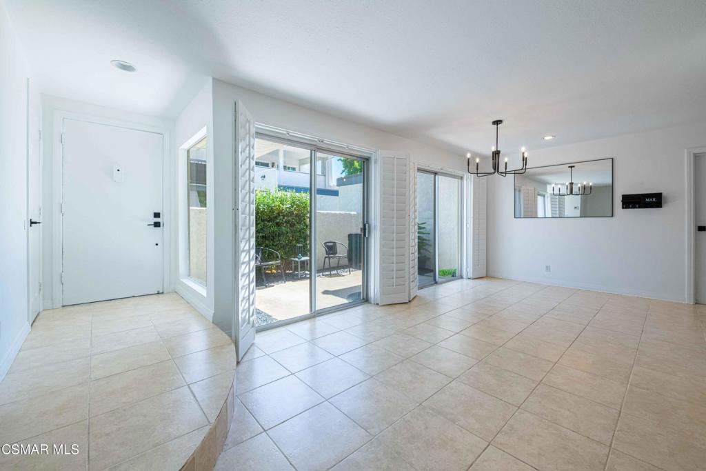 3623 Summershore Lane Property Photo 6